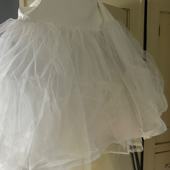 Wedding Dress - Picture 7 of 11